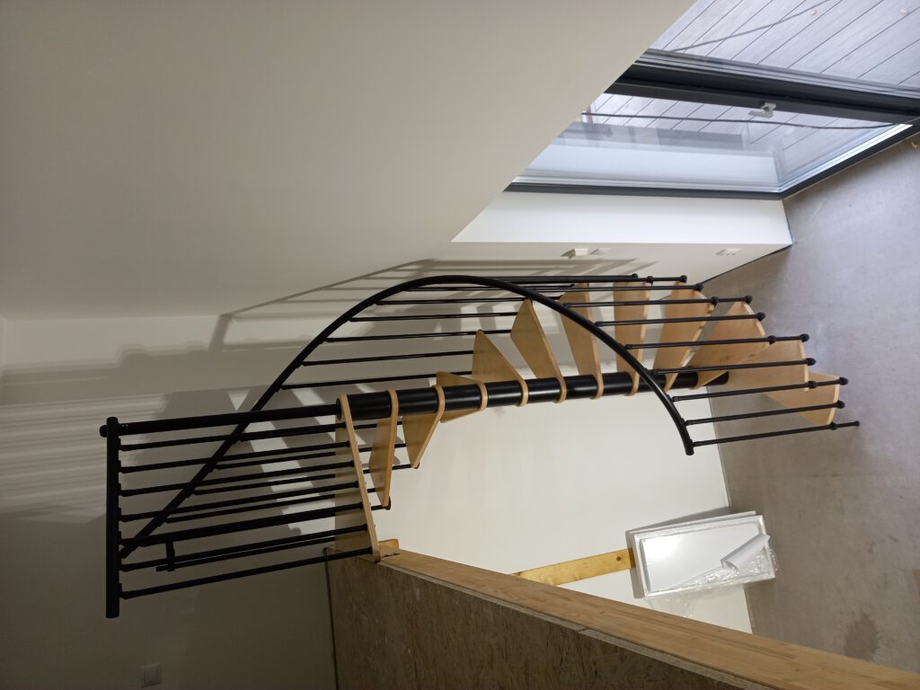 Realizzazione della scala a chiocciola Minka Berlino