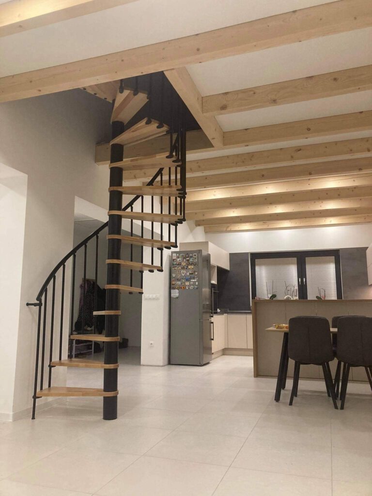 Realizzazione della scala a chiocciola Minka Berlino